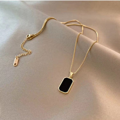 Solid 18kt Gold Elegant Black Onyx Pendant wholesalekings wholesale silver jewelry
